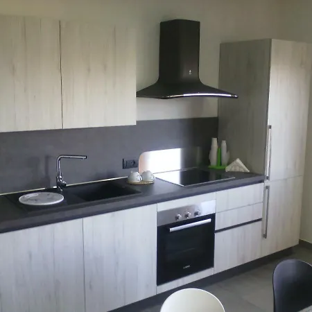 Elizabeth Apartment *